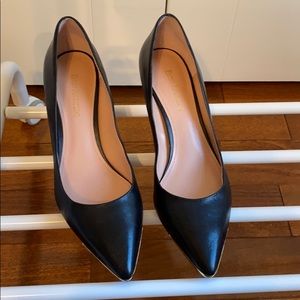 Black kitten heel pumps